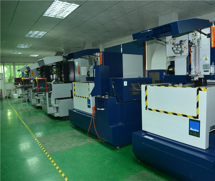 ワイヤーカット